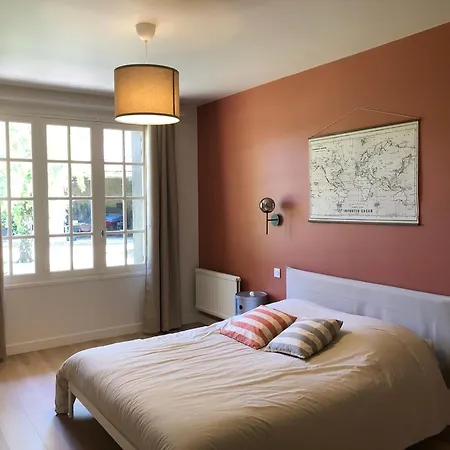 L'ecrin De Famille Maison & Bourg Gold Kwatera prywatna *