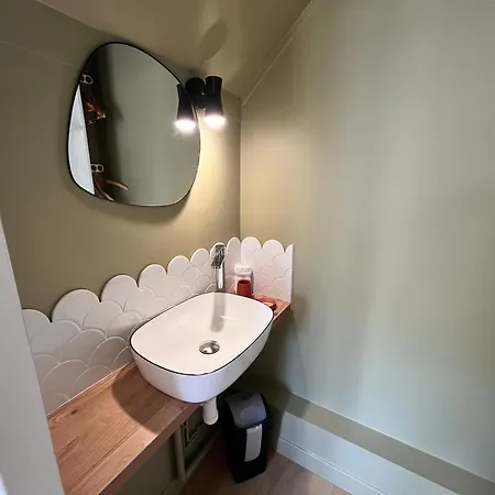 L'ecrin De Famille Maison & Bourg Gold Kwatera prywatna *