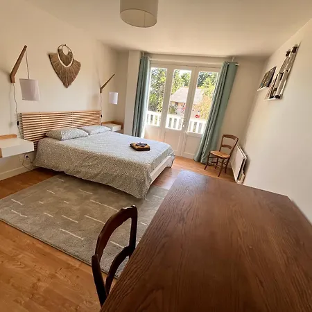 L'ecrin De Famille Maison & Bourg Gold Kwatera prywatna