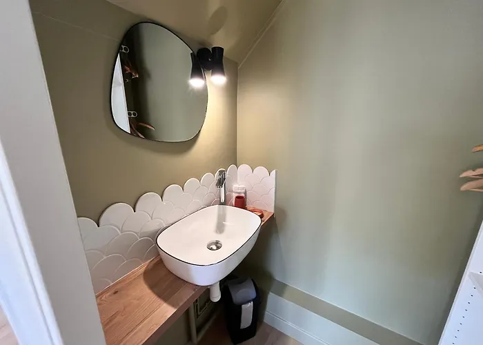 L'ecrin De Famille Maison & Bourg Gold 홈스테이 *