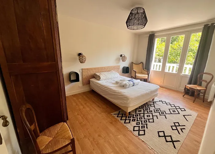 홈스테이 L'ecrin De Famille Maison & Bourg Gold